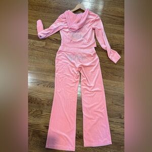 Y2K juicy couture pink velour sweatsuit - rhinestones - size small- two pieces!